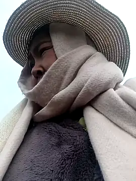 Yiyoongg online show from 21, 3, 2026