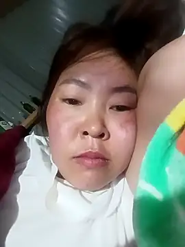 Yiyoongg online show from 17, 2, 2026