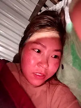 Yiyoongg online show from 12, 2, 2026