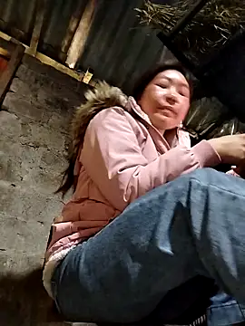 Yiyoongg online show from 18, 3, 2026