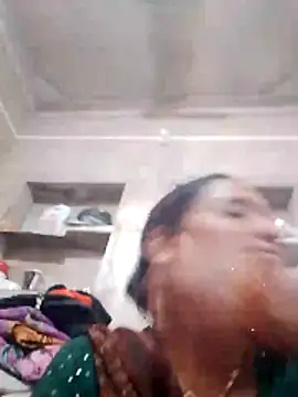 Snapshot of Anitarakkoli chatting on 18, 5, 2026 Anitarakkoli online show from 18, 5, 2026