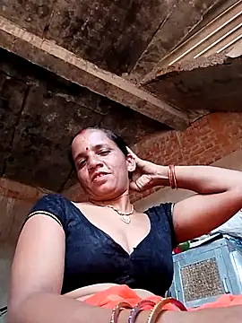 Snapshot of Anitarakkoli chatting on 4, 6, 2026 Anitarakkoli online show from 4, 6, 2026
