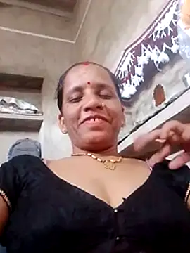 Snapshot of Anitarakkoli chatting on 27, 5, 2026 Anitarakkoli online show from 27, 5, 2026