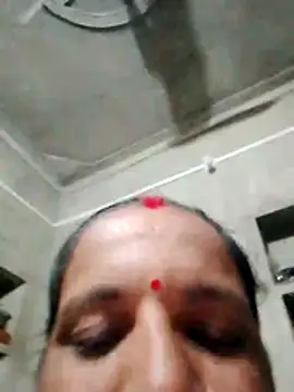 Snapshot of Anitarakkoli chatting on 7, 6, 2026 Anitarakkoli online show from 7, 6, 2026