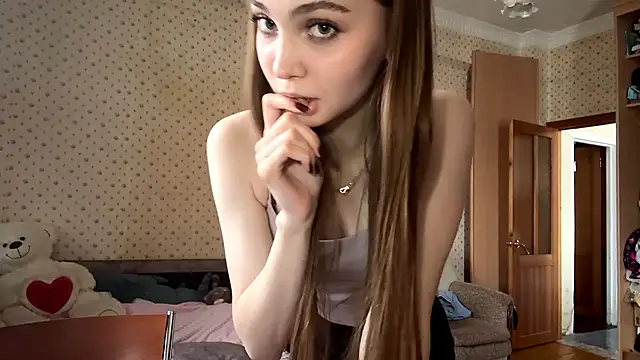 Babysmall girl online show from 8, 2, 2026