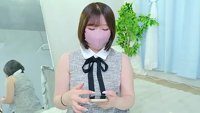 Saki chanF online show from 24, 4, 2026