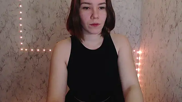 AdelMauds online show from 5, 3, 2026