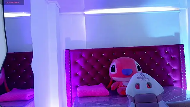 babyy nicols m online show from 18, 4, 2026