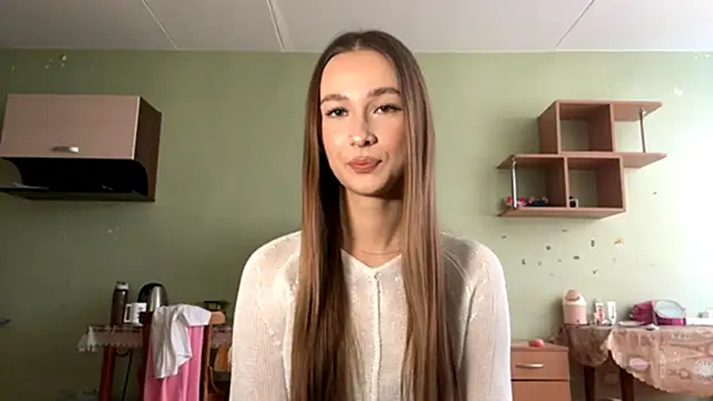 LacieHelaire online show from 15, 2, 2026