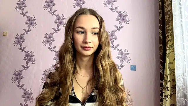 LacieHelaire online show from 4, 3, 2026