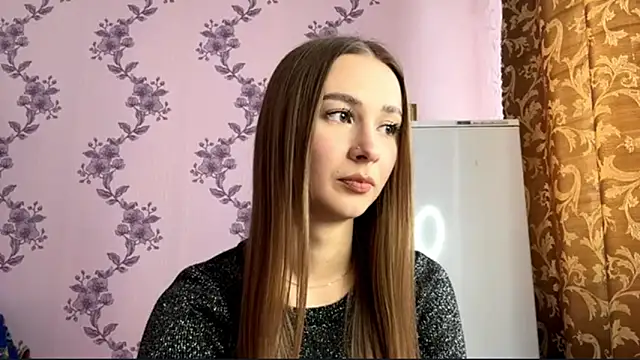 LacieHelaire online show from 16, 2, 2026