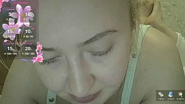 CurvyWild Lady30 online show from 30, 3, 2026