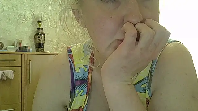 CurvyWild Lady30 online show from 24, 5, 2026