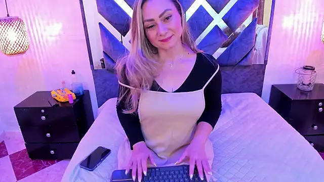 annie vega17  online show from 13, 3, 2026