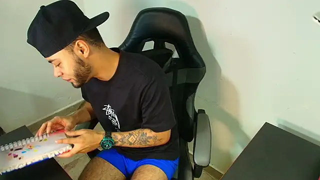 Xanderstone00 online show from 24, 2, 2026