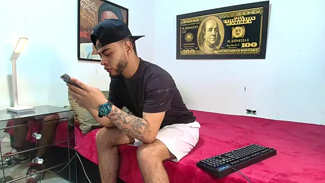 Xanderstone00 online show from 10, 4, 2026