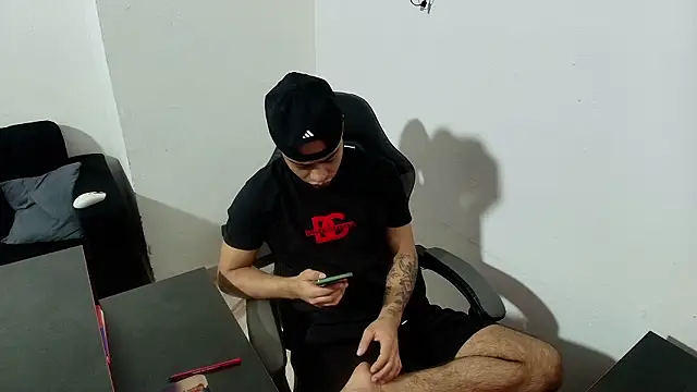 Xanderstone00 online show from 13, 2, 2026