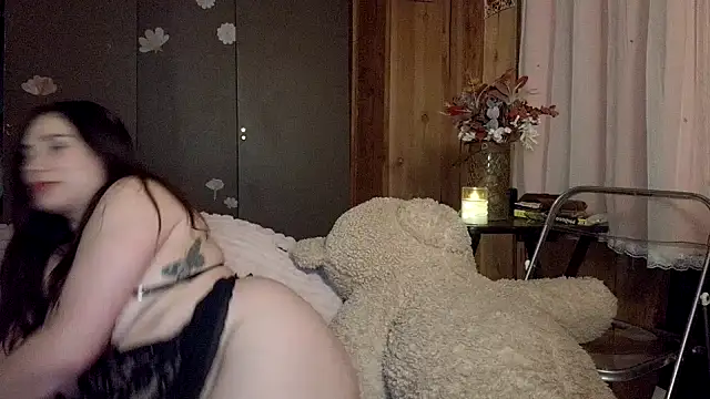 Snapshot of VelvetBrunetteXo chatting on 21, 5, 2026 VelvetBrunetteXo online show from 21, 5, 2026