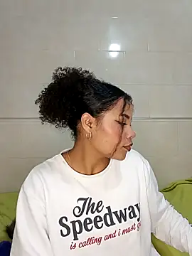 BrianaSweetxxx online show from 14, 2, 2026