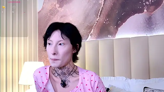 Snapshot of roxy_morrison_x chatting on 22, 7, 2026 roxy morrison x online show from 22, 7, 2026