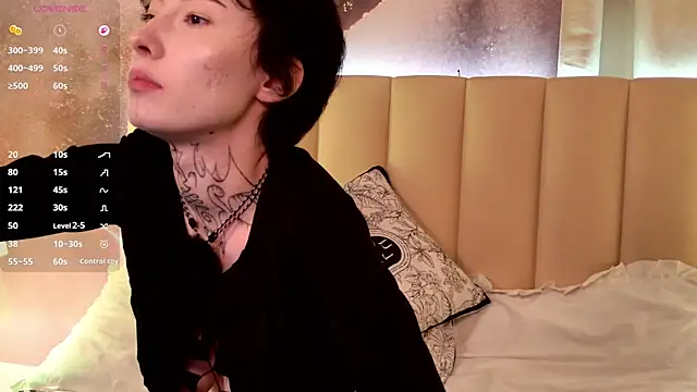 Snapshot of roxy_morrison_x chatting on 20, 7, 2026 roxy morrison x online show from 20, 7, 2026