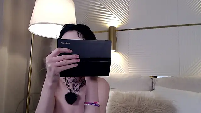 Snapshot of roxy_morrison_x chatting on 19, 7, 2026 roxy morrison x online show from 19, 7, 2026