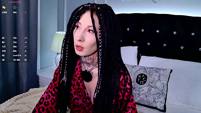 roxy morrison x online show from 25, 3, 2026