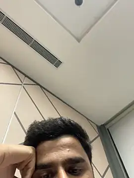 hassuniii online show from 11, 2, 2026