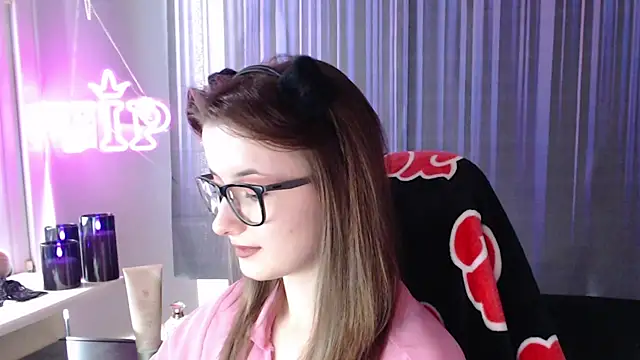 LunaXcherry online show from 21, 6, 2026