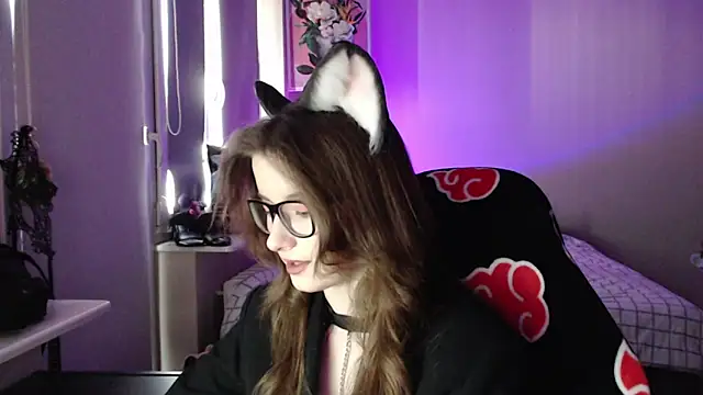 LunaXcherry online show from 23, 4, 2026