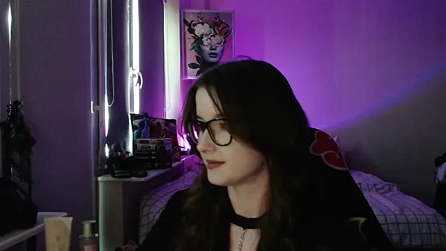 LunaXcherry online show from 21, 4, 2026