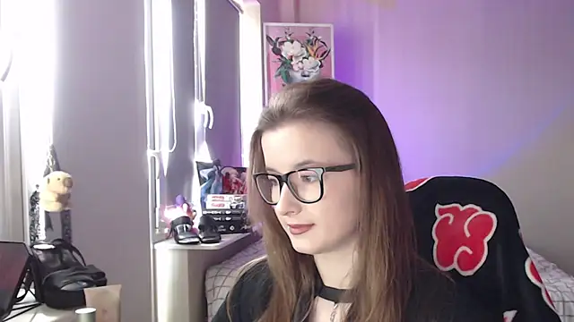 LunaXcherry online show from 19, 4, 2026