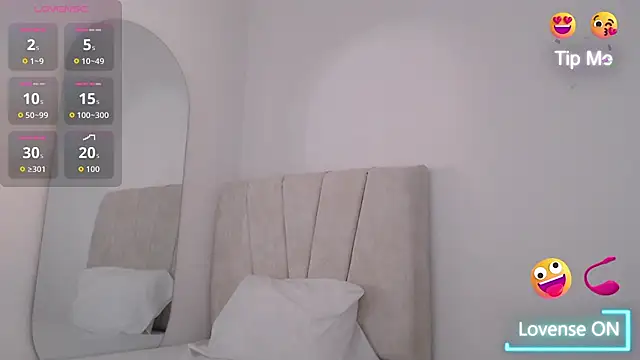 Lucia Lavelle online show from 7, 3, 2026