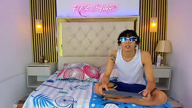 Adventurous Boys online show from 14, 3, 2026