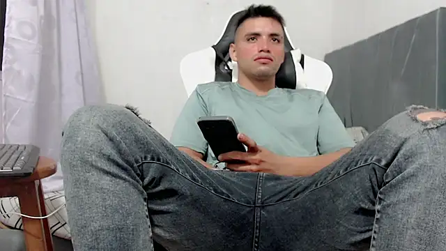 Tuporia6272 online show from 13, 2, 2026