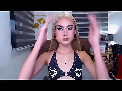 Snapshot of JuicyCockThea chatting on 17, 6, 2026 JuicyCockThea online show from 17, 6, 2026
