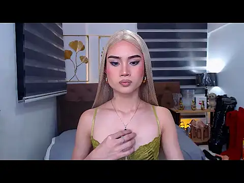 JuicyCockThea online show from 21, 4, 2026