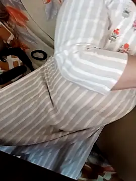 Simran 008 online show from 8, 4, 2026