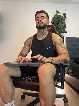 Benjii Carter1 online show from 3, 6, 2026