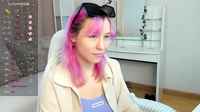 EmilyTrase online show from 30, 5, 2026