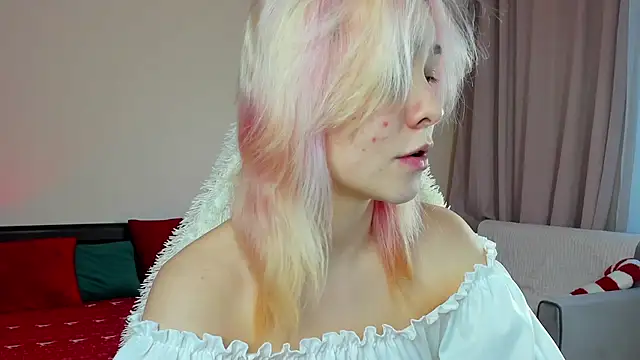 EmilyTrase online show from 20, 4, 2026