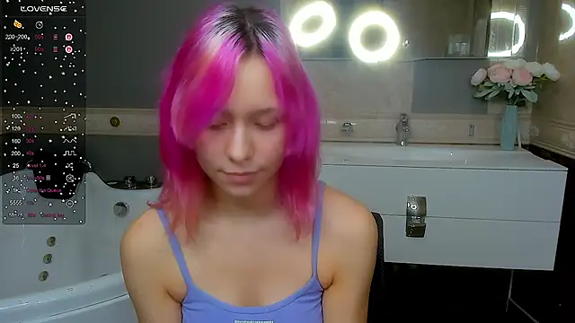 EmilyTrase online show from 27, 3, 2026