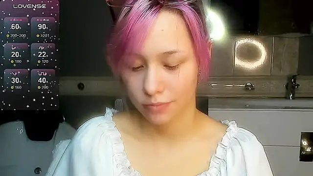 EmilyTrase online show from 6, 4, 2026