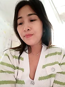 Ella lee18 online show from 3, 3, 2026