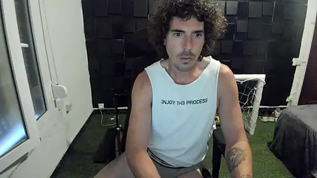 Snapshot of joaquin420_hot chatting on 23, 6, 2026 joaquin420 hot online show from 23, 6, 2026