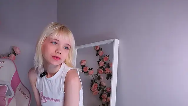 Snapshot of wow_angel chatting on 15, 7, 2026 wow angel online show from 15, 7, 2026