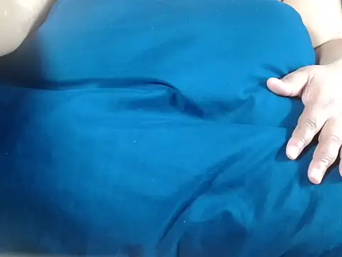 Sweet-Bella17 online show from 26, 2, 2026