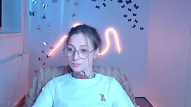 Esmi Winter online show from 14, 3, 2026