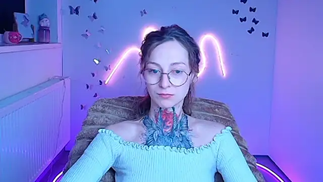 Esmi Winter online show from 25, 3, 2026