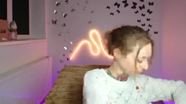 Esmi Winter online show from 24, 3, 2026